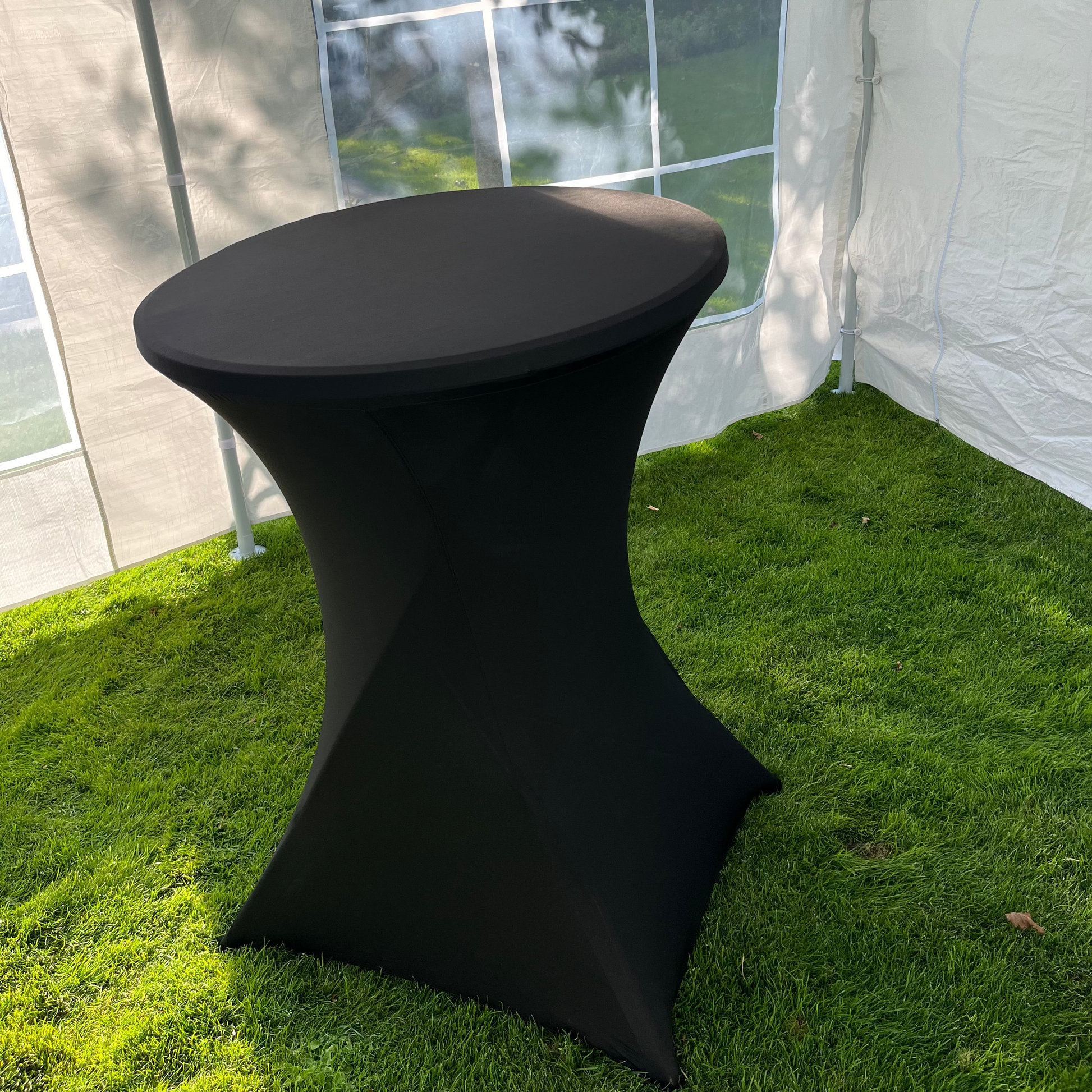 Statafel en statafelrok in een Partytent. Alles in te huren op www.PartEvents.nl